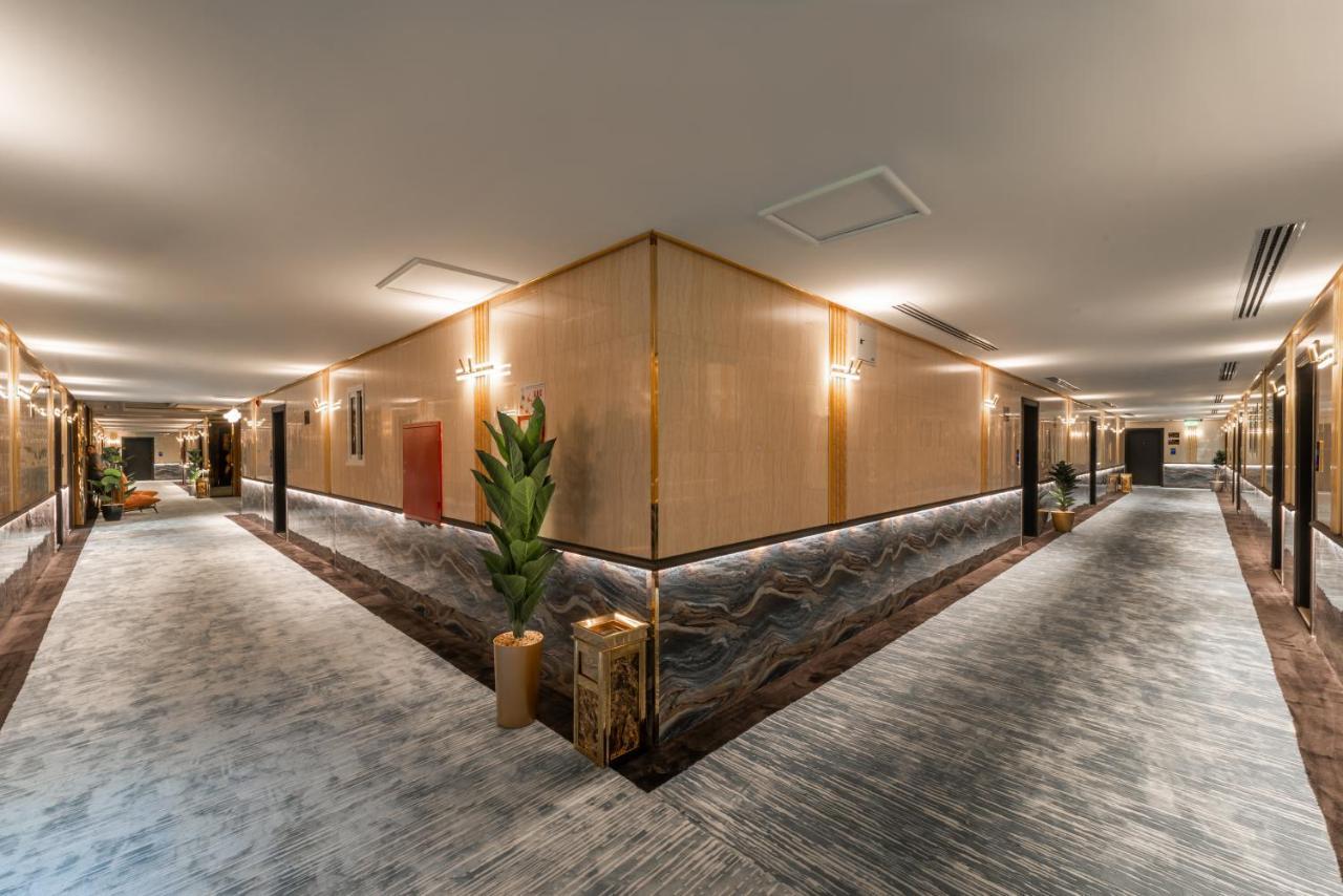 Ross Hotel Riyadh Exteriör bild